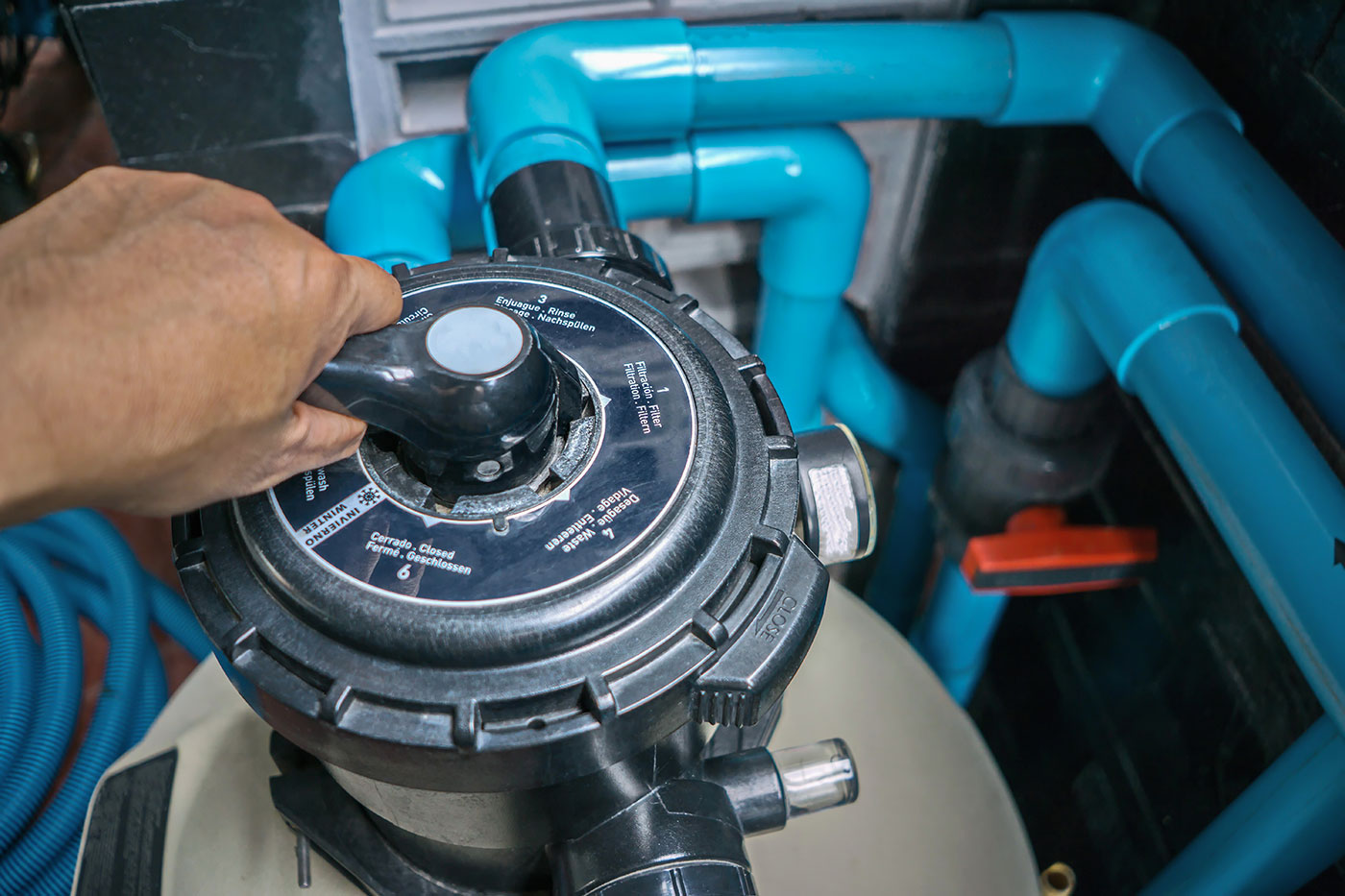 How to Care for Your Florida  Pool in the Fall & Winter